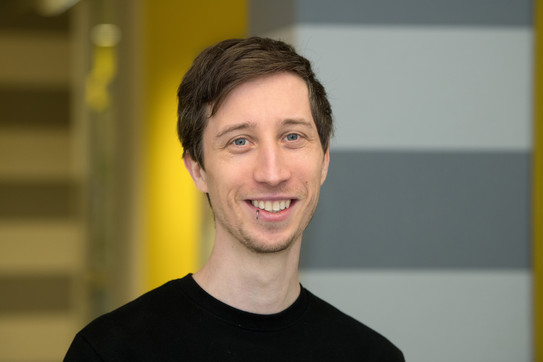 Ein Portraitfoto von Dr. Marcel Sebastian